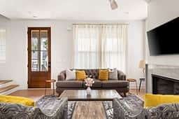 Spacious 4BR Group Retreat | Near Downtown & Germantown | Sleeps 10