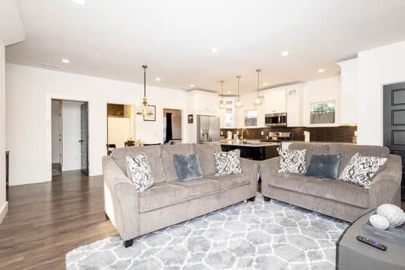 Nashville Chic | Walk to Germantown | Deck + Grill