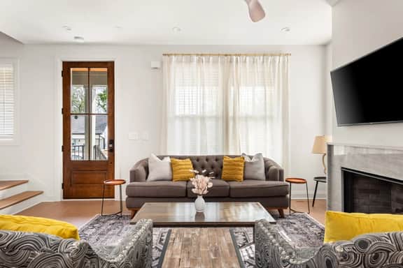 Spacious 4BR Group Retreat | Near Downtown & Germantown | Sleeps 10