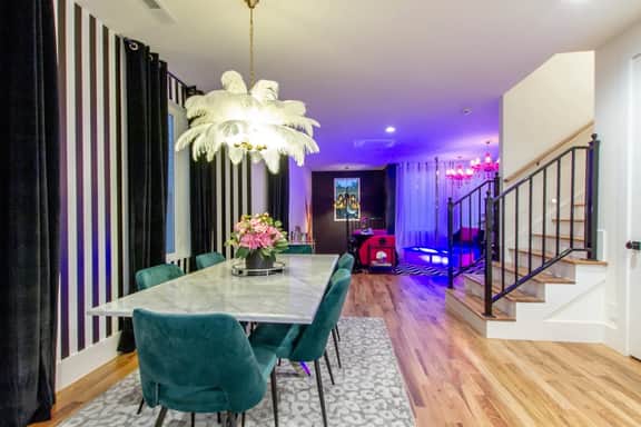 Playmate Lounge - Rooftop Hot Tub Game Room!